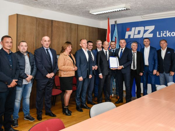 Ernest Petry predao kandidaturu za predsjednika ŽO HDZ-a Ličko-senjske županije