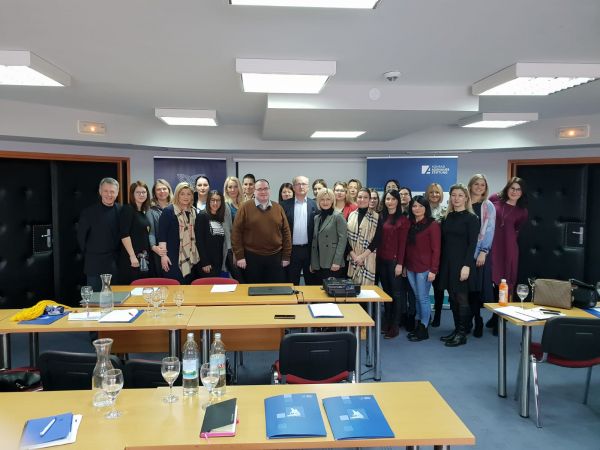 Projekt: Žene u politici i društvu