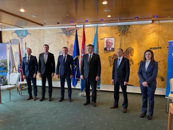 Snažna potpora Andreja Plenkovića HDZ-u Ličko-senjske županije predvođenog Marijanom Kustićem te Ernestu Petryju - kandidatu HDZ-a za župana Ličko-senjske županije